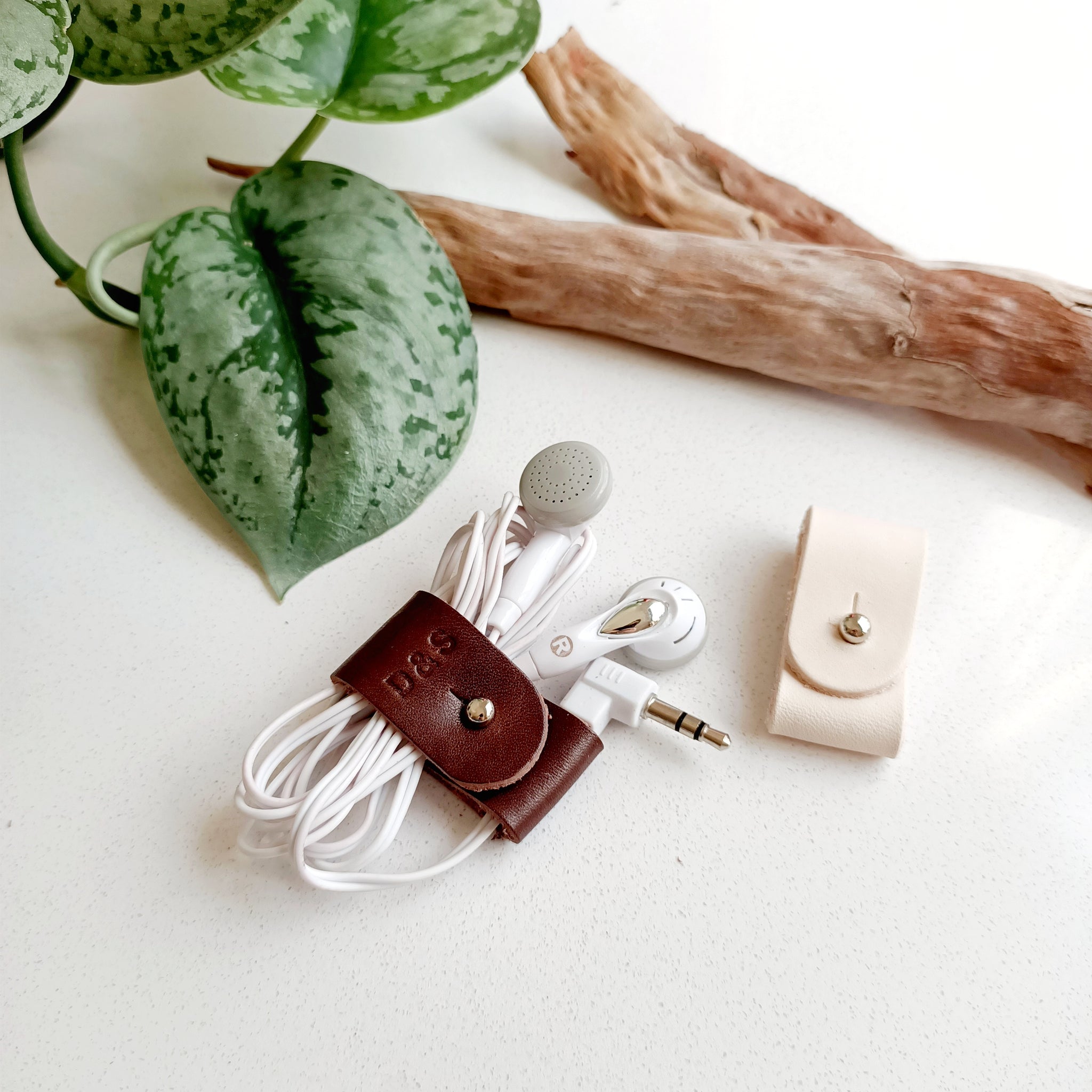 Leather Cord Organiser - 1 pc