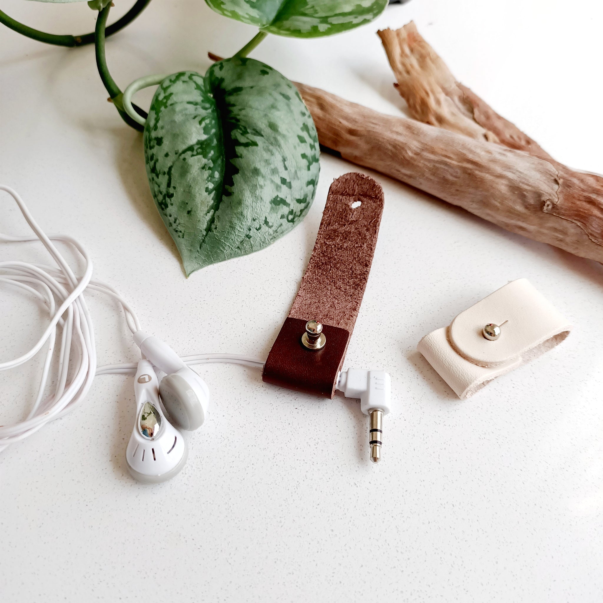 Leather Cord Organiser - 1 pc