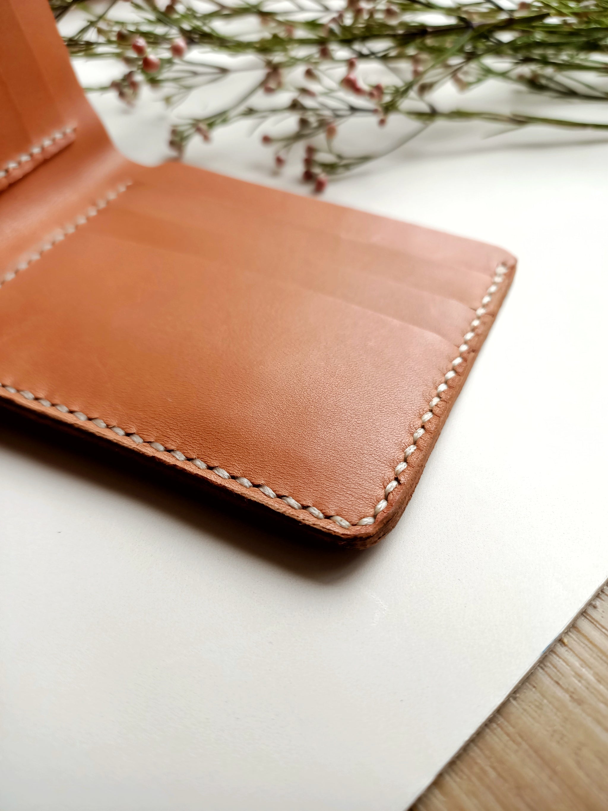 Slim Bi-Fold Wallet - Saddle Tan