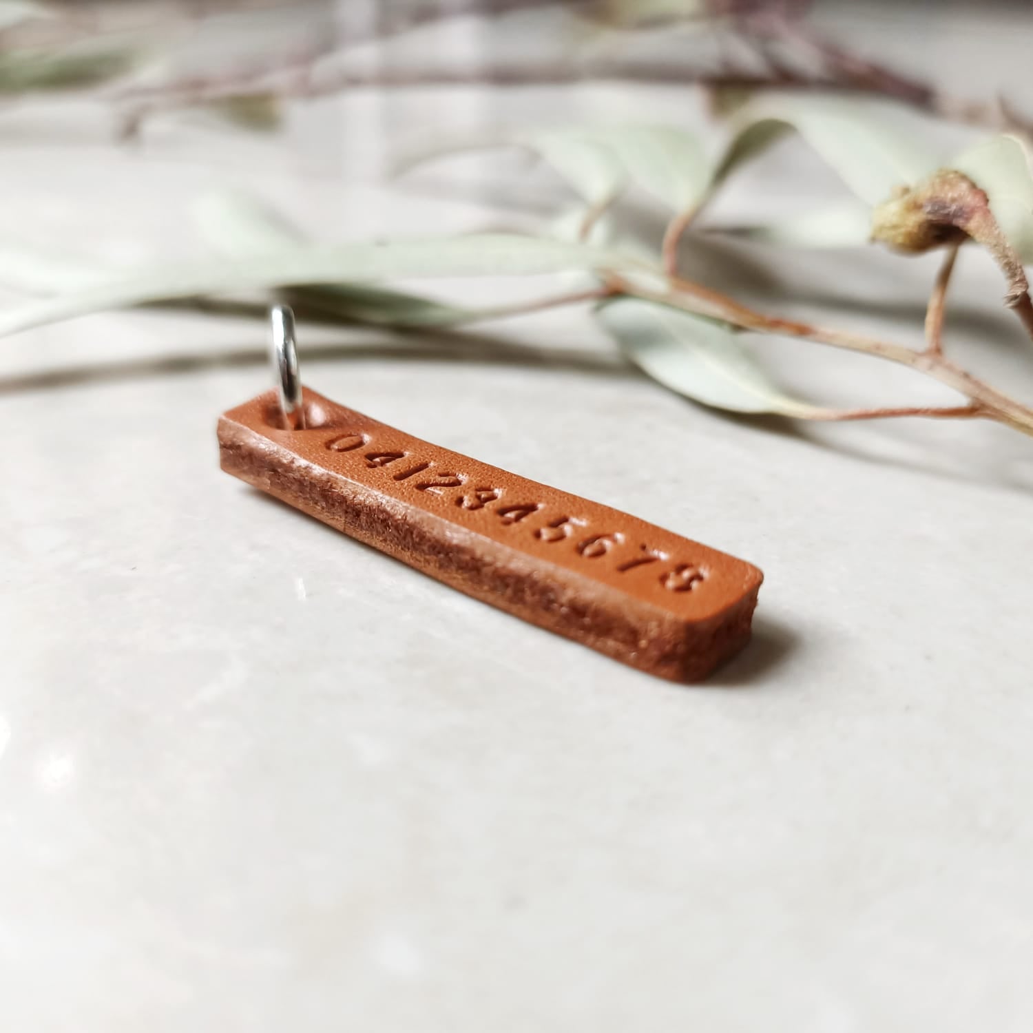 Vertical Leather Tag